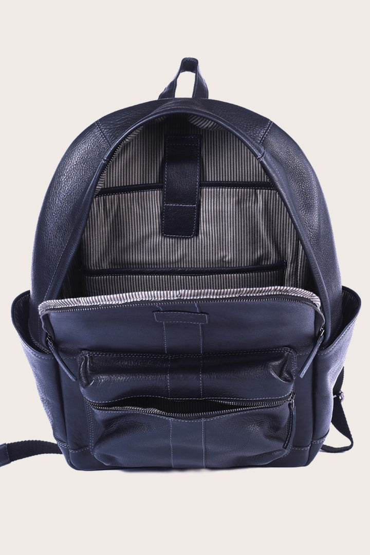 Black Leather Wallaroo Backpack