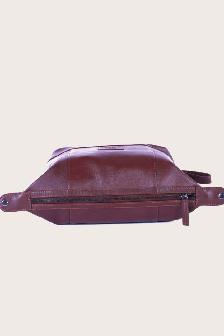 Brown Leather Billabong Toilet Bag